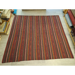 Persien Azerbaijan ca 40 Jahre alt Pflanzenfarbe Maß 265 x 250 cm