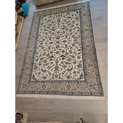 Persien Nain mit Blumenseide durchgemustert Maß 300 x 205 cm