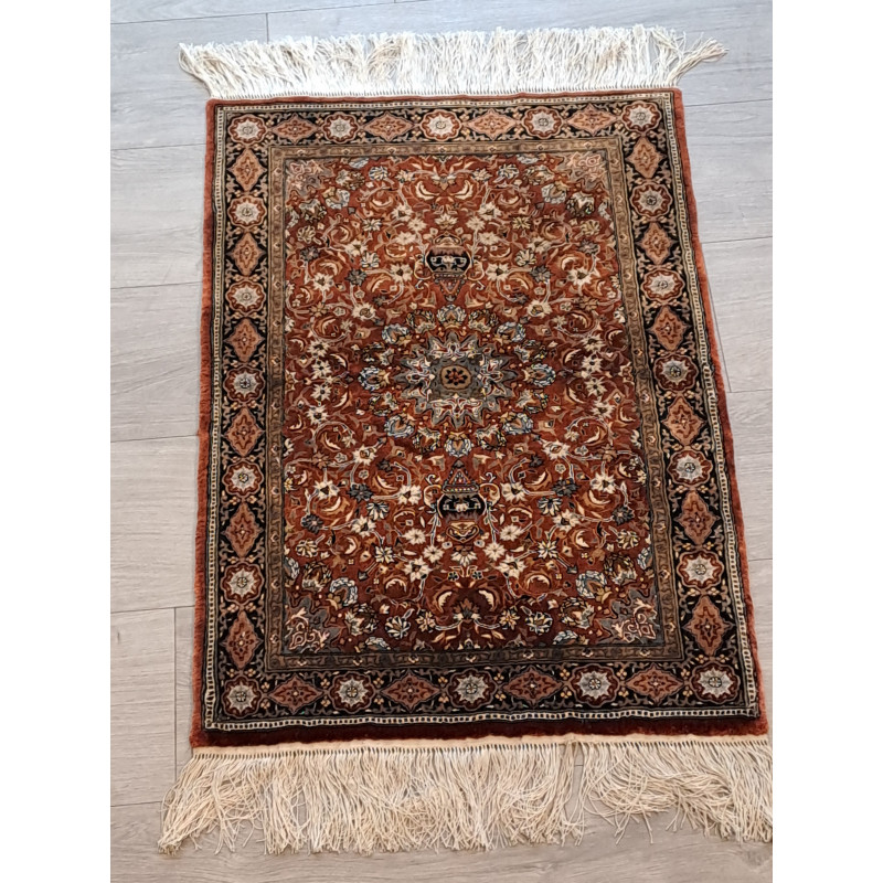 China reine Seide ca. 1.000.000 Knoten pro m2 Maß 92 x 63 cm China reine Seide ca. 1.000.000 Knoten pro m2 Maß 92 x 63 cm