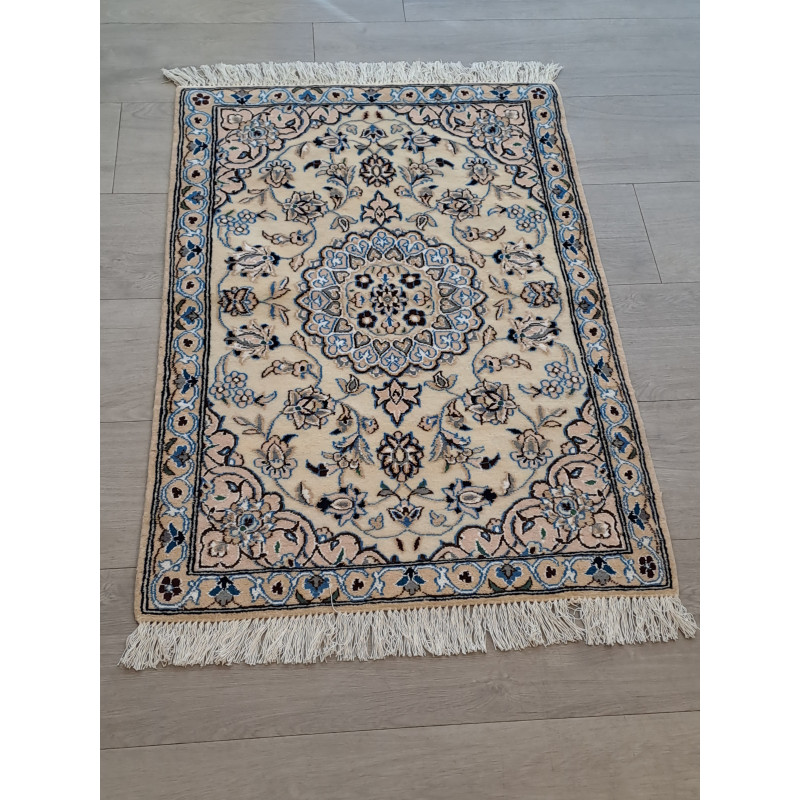 Persien Nain mit Blumenseide Maß 104 x 70 cm Persien Nain mit Blumenseide Maß 104 x 70 cm