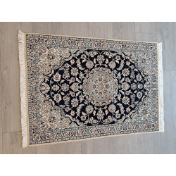 Persien Nain Königsblau mit Blumenseide Maß 158 x 102 cm