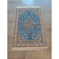 Persien Nain mit Blumenseide Maß 122 x 85 cm