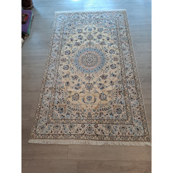 Persien Nain mit Blumenseide Maß  255 x 152 cm